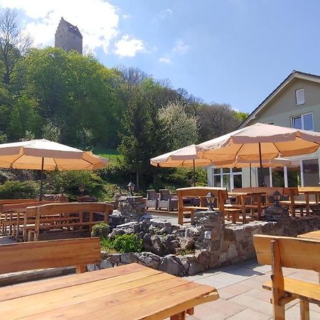 Pod Hradom Restaurant & Pension Topoľčany 외부 사진