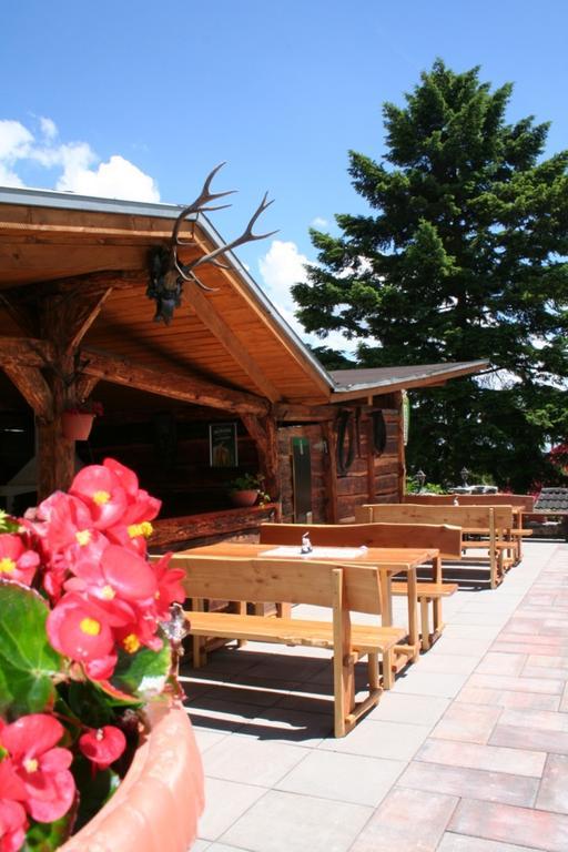 Pod Hradom Restaurant & Pension Topoľčany 외부 사진