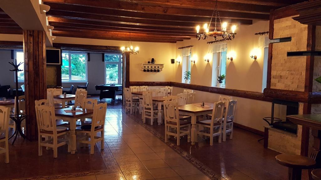 Pod Hradom Restaurant & Pension Topoľčany 외부 사진