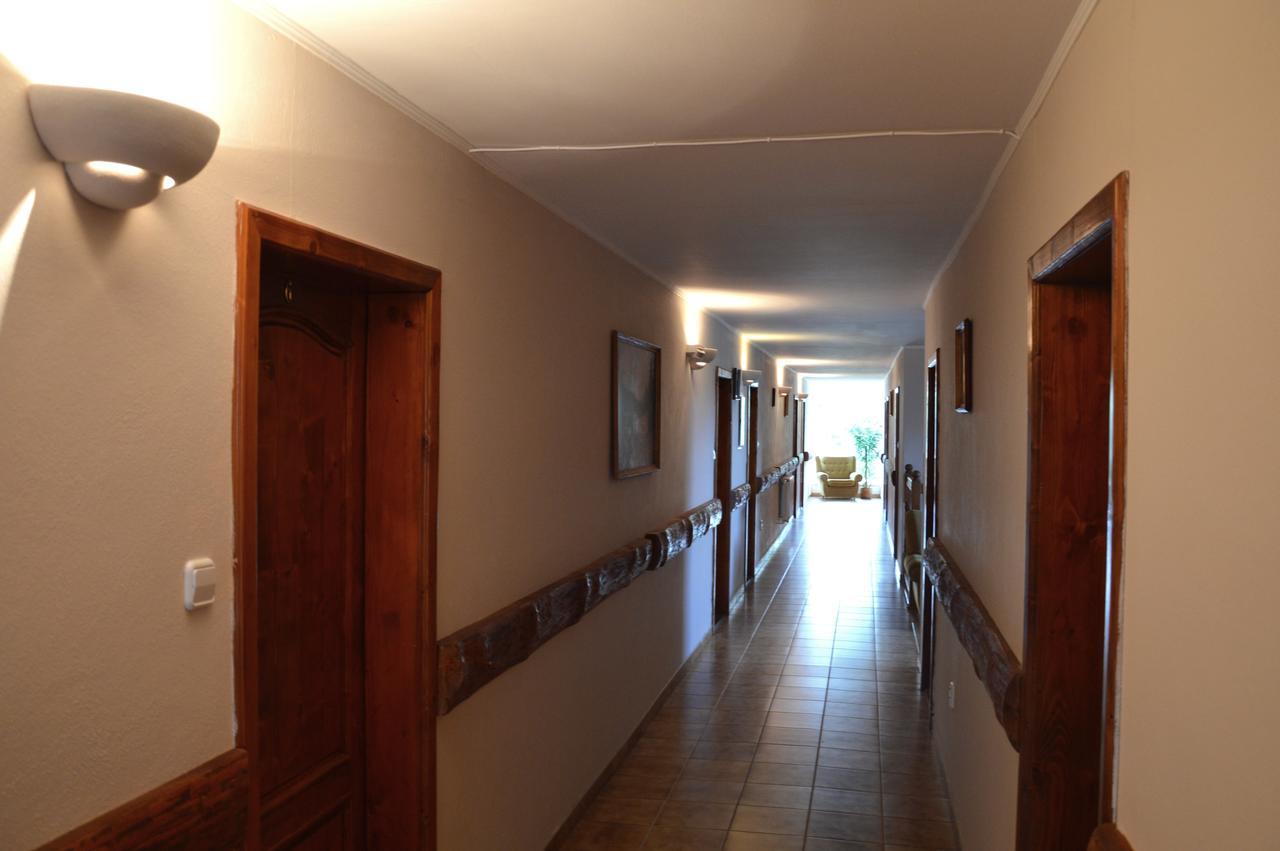 Pod Hradom Restaurant & Pension Topoľčany 외부 사진