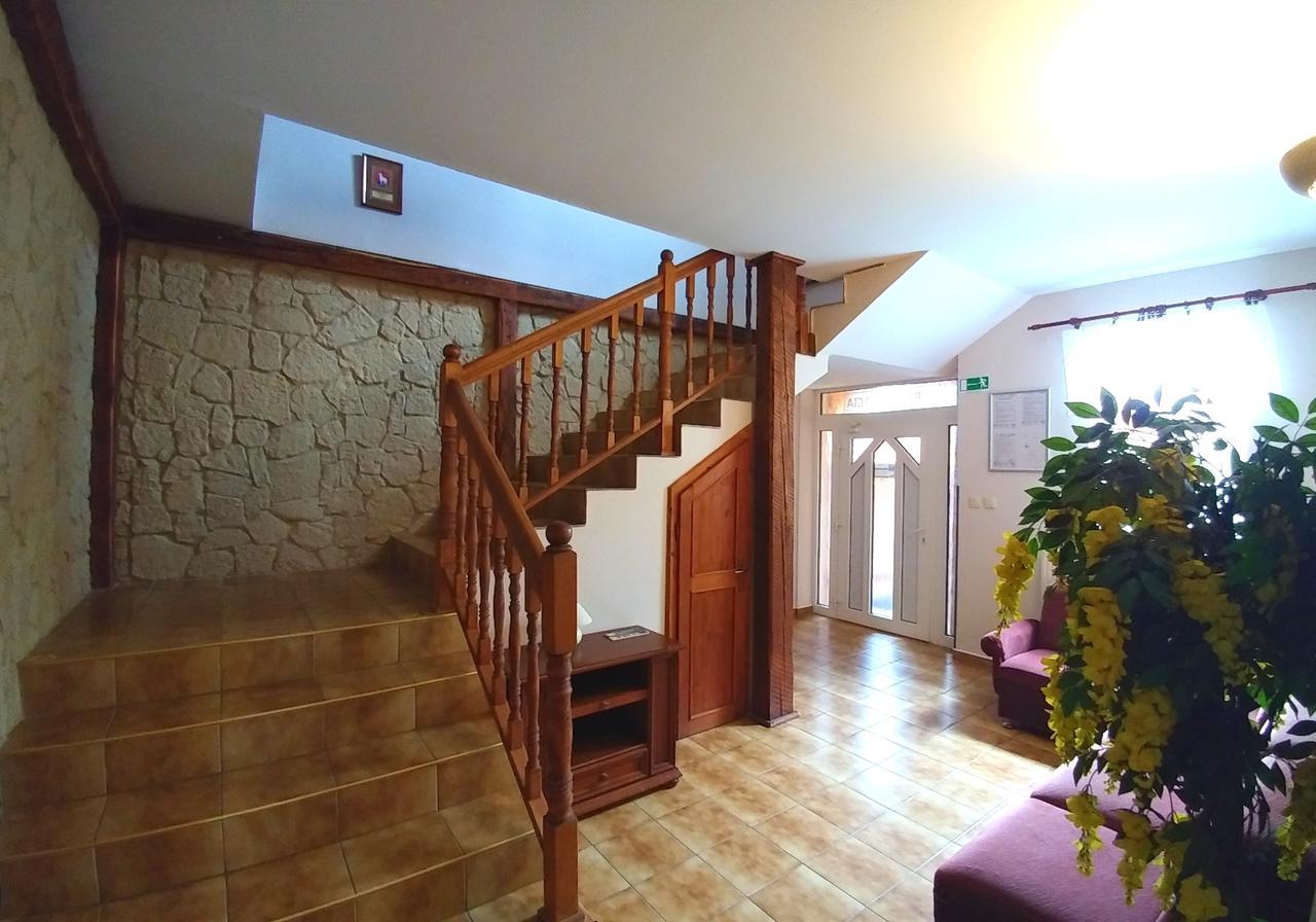 Pod Hradom Restaurant & Pension Topoľčany 외부 사진