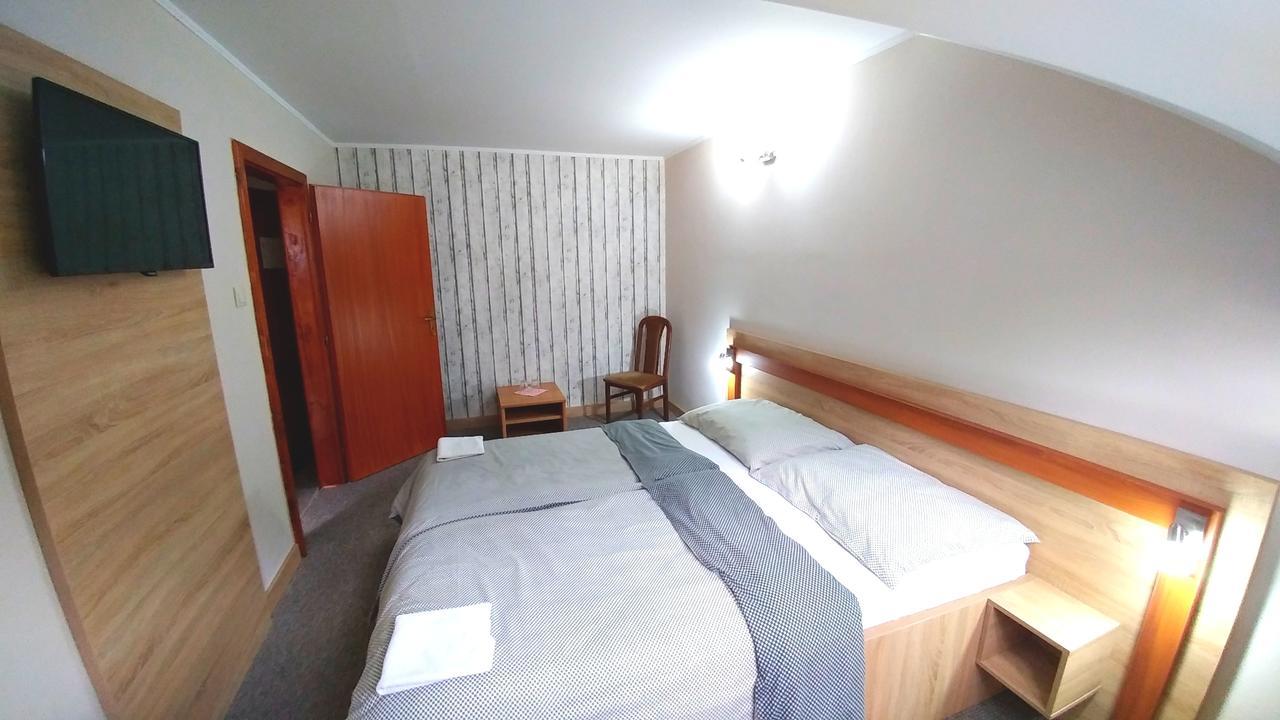 Pod Hradom Restaurant & Pension Topoľčany 외부 사진