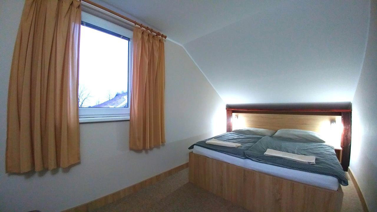 Pod Hradom Restaurant & Pension Topoľčany 외부 사진