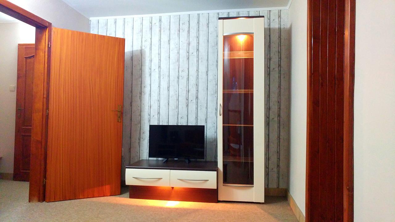 Pod Hradom Restaurant & Pension Topoľčany 외부 사진